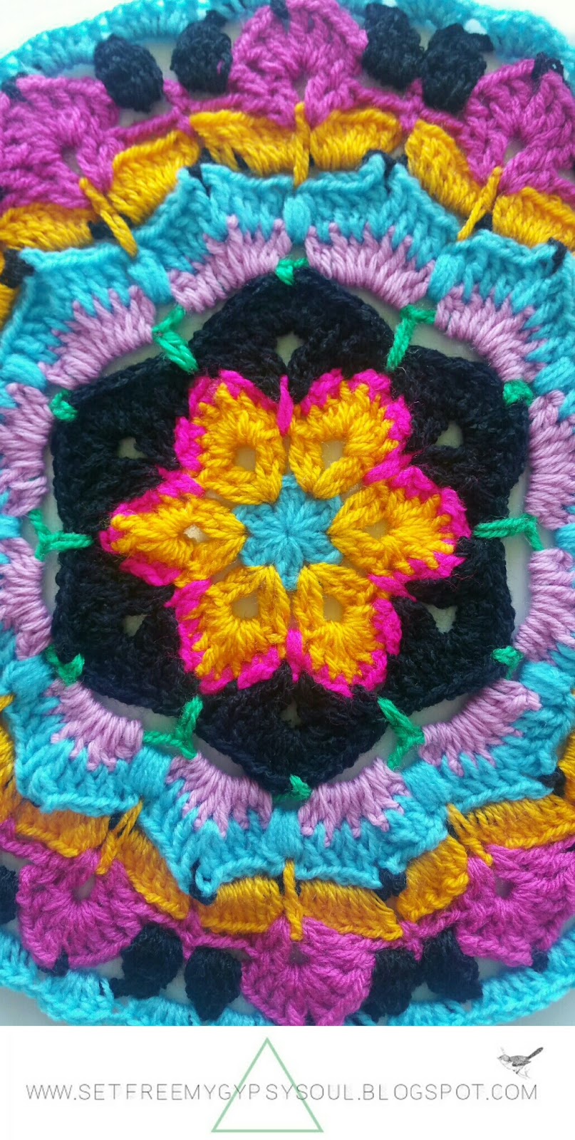 Ergahandmade Crochet African Flower Mandala + Free Pattern