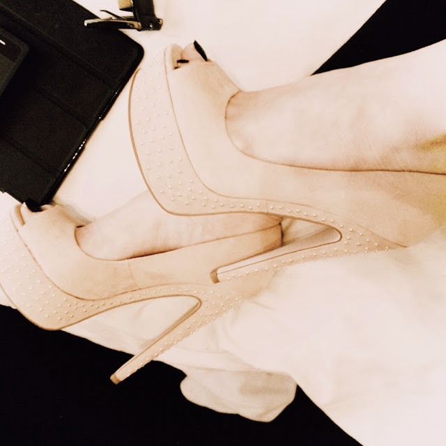 office-shoes-heels-studded-nude