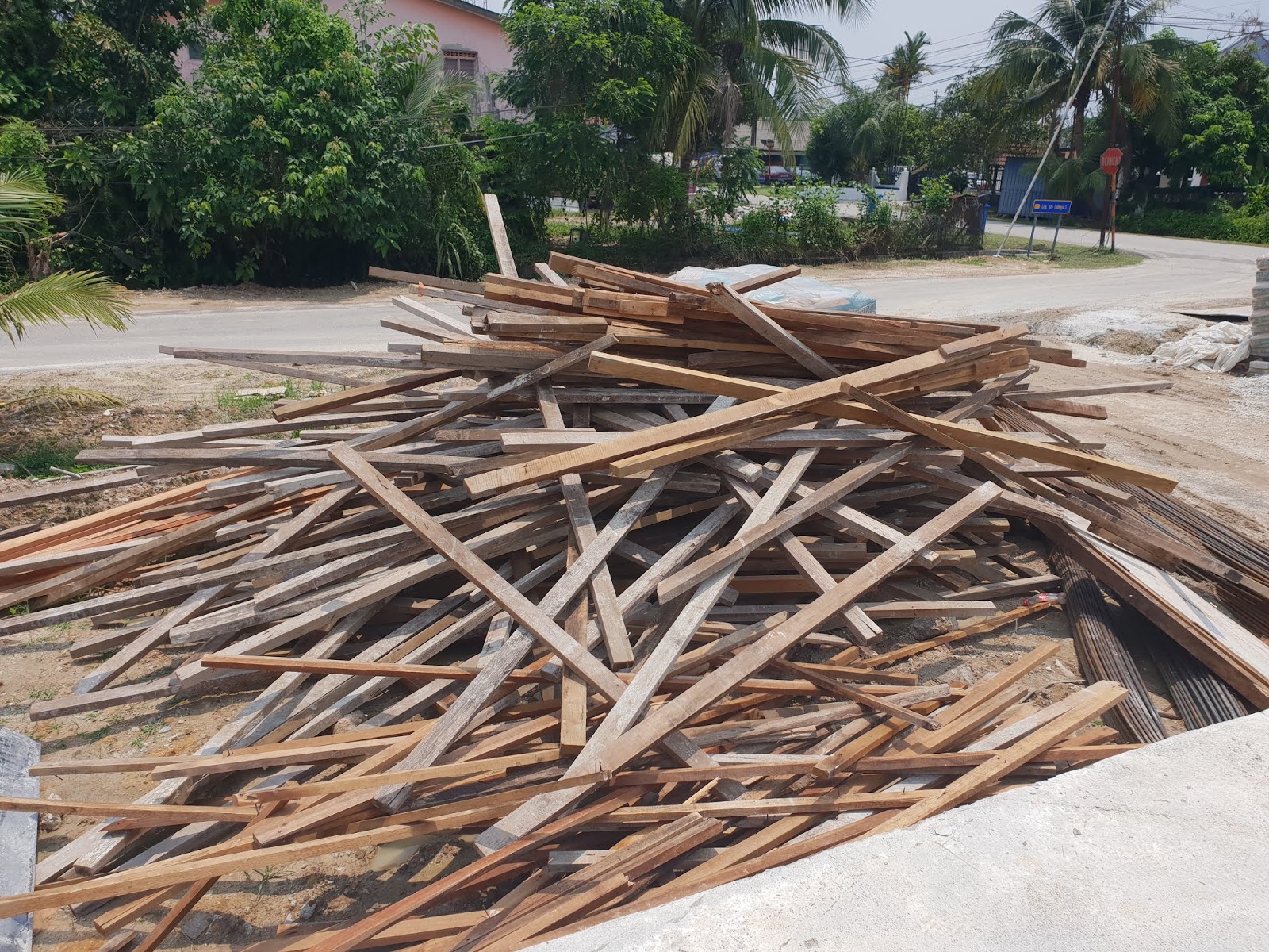 Perempuan Sekarang Terlalu Educated Susah Kalau Dia Fikir Semua Dia Pandai Fashion Academic Dress Dresses