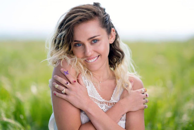 Biodata dan Profil Miley Cyrus