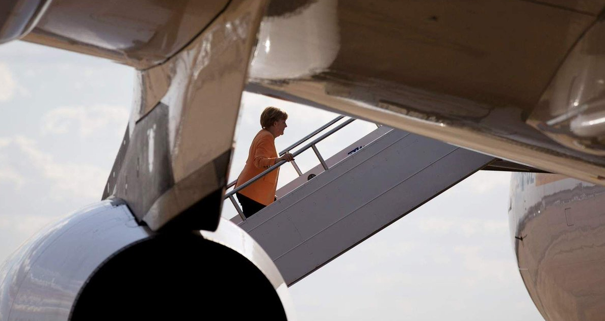 G20, atterraggio emergenza aereo Merkel. G20, atterraggio emergenza aereo Merkel.