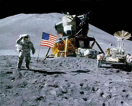 Efemerides de Tecnologia: 20 de julio (1969) “Houston, el águila ha  aterrizado” El primer hombre llega a la luna