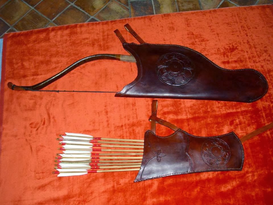 The Saracen Bow leather bow and arrow quivers
