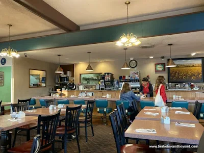 dining room at Heidi Pies in San Mateo, California