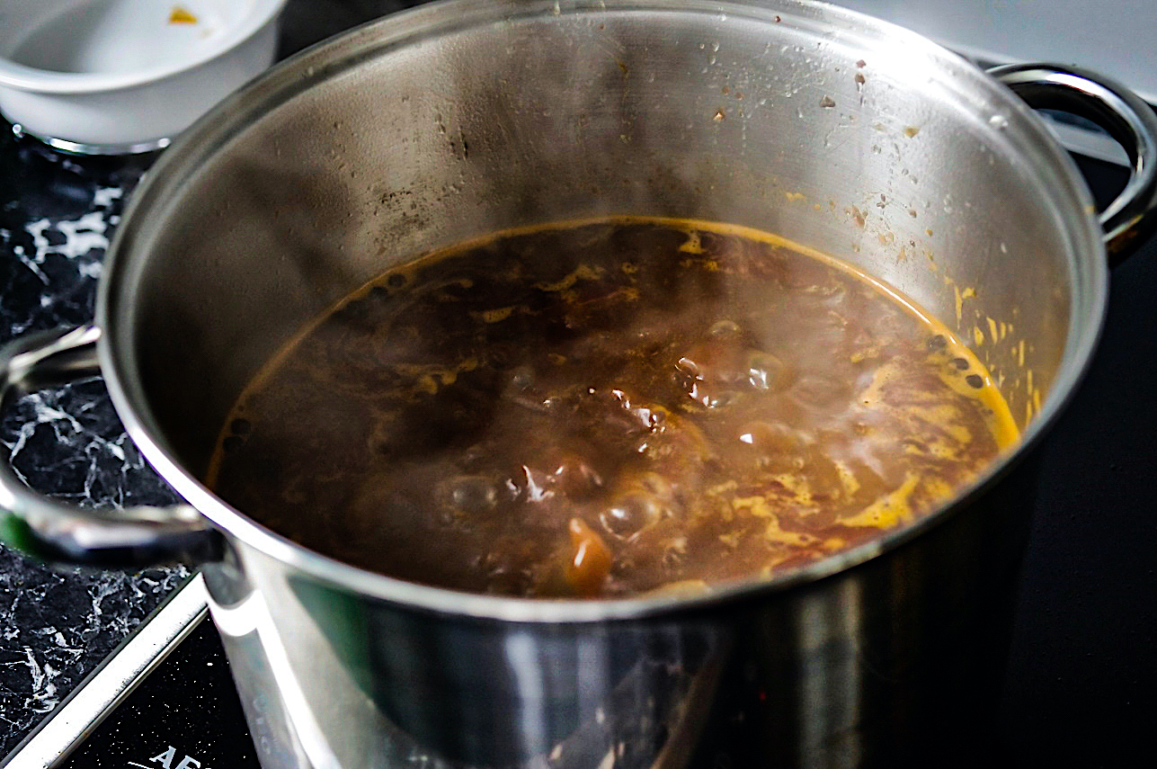 stuttgartcooking: Braune Grundsoße ( ergibt etwa 1 bis 1 1/2 lt ... stuttgartcooking: Braune Grundsoße ( ergibt etwa 1 bis 1 1/2 lt ...