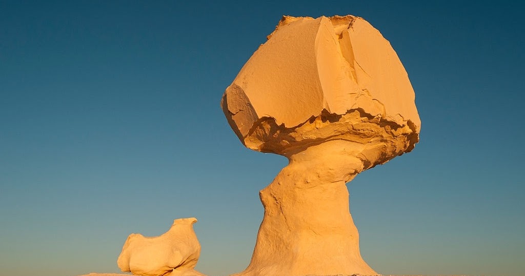 Mushroom+rocks+in+White+Desert%2C+Egypt