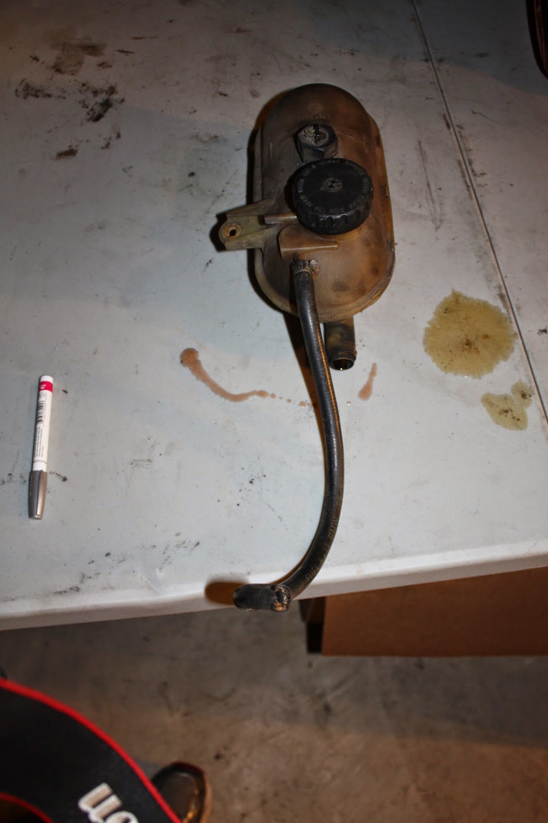 KrEvCon BMW Parts E30 Coolant Overflow Tank