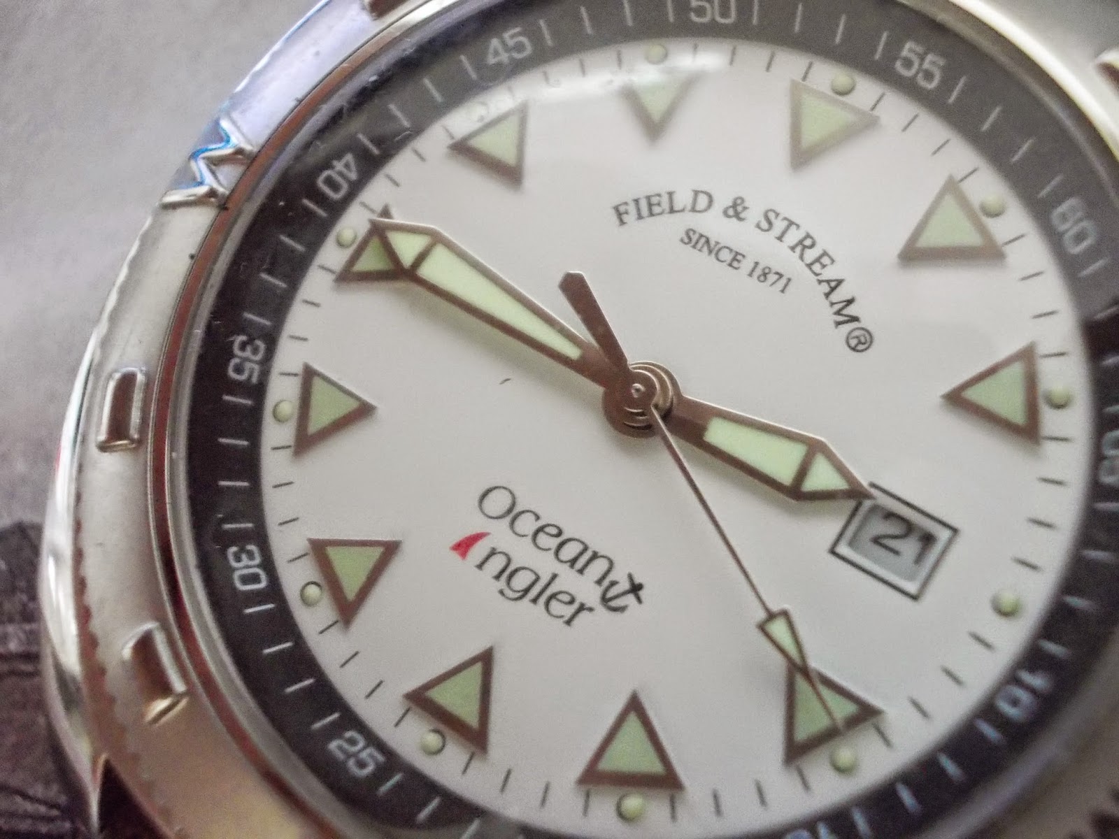 vintage watches Field & Stream Ocean Angler RM250 NOS sold