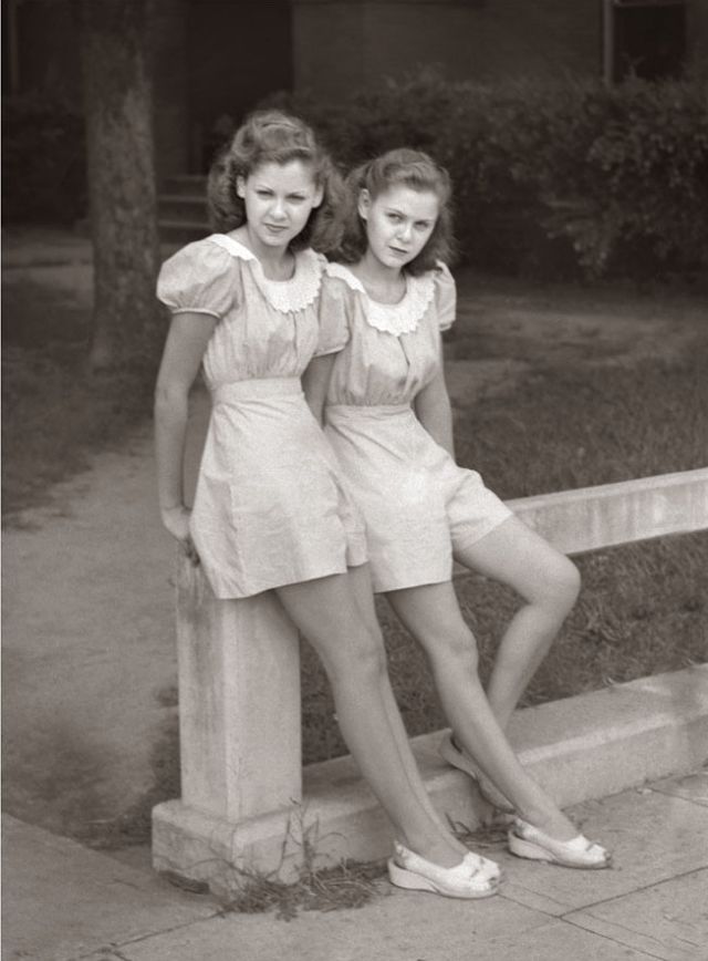 30 Cool Photos Show What Teenage Girls Wore in the 1940s ~ Vintage Everyday