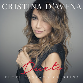 Duets Tutti Cantano Cristina è ora disponibile all’acquisto o all’ascolto in streaming