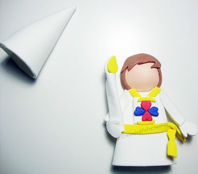 Fofubroche-nazareno-con-cirio-como-hacer-un-fofubroche-de-nazareno-en-goma-eva