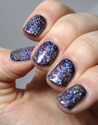 NOTD: Quite possibly the coolest holographic glitter polish, ever. (pic ...