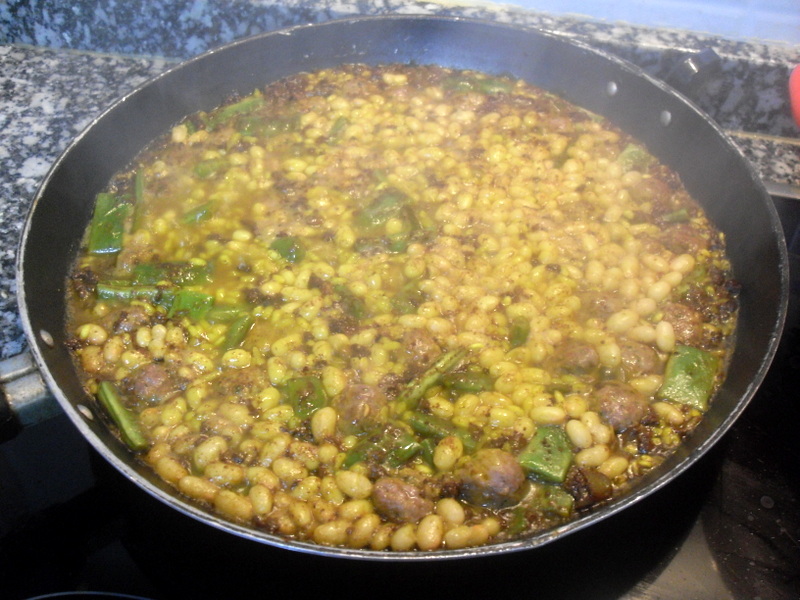 Cocinando el arrosset.