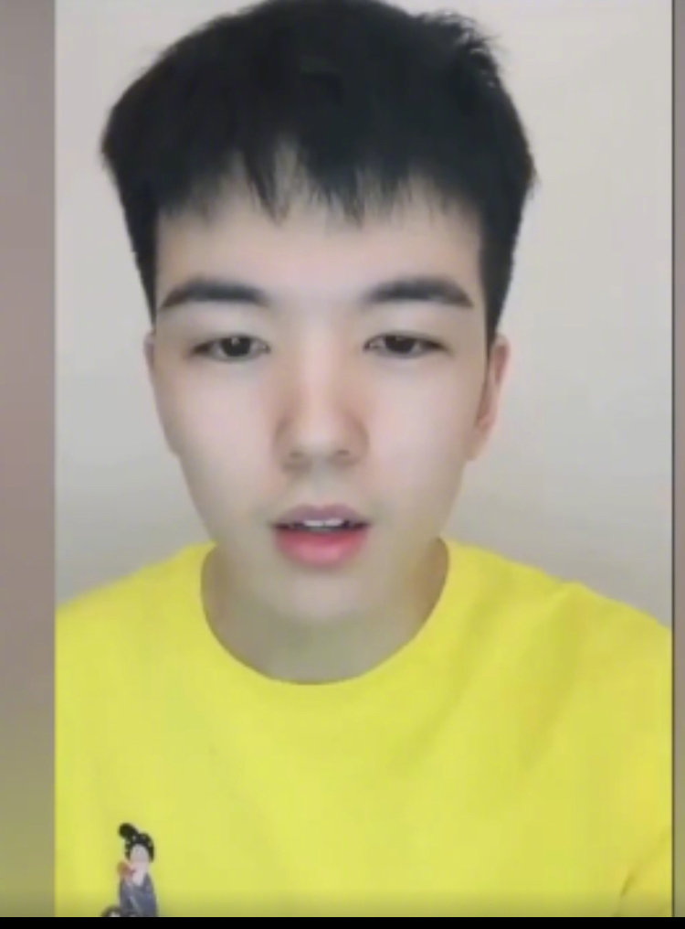 weibo go Tong Zhuo bemoans the lack of freedom of speech + the