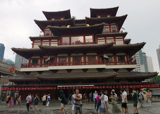 Templo y Museo de la Reliquia del Diente de Buda o Buddha Tooth Relic Temple and Museum, Chinatown, Singapur o Singapore. Templo y Museo de la Reliquia del Diente de Buda o Buddha Tooth Relic Temple and Museum, Chinatown, Singapur o Singapore.