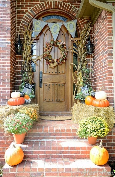 Pine Cones and Acorns: Fall Inspiration for Your Front Entry