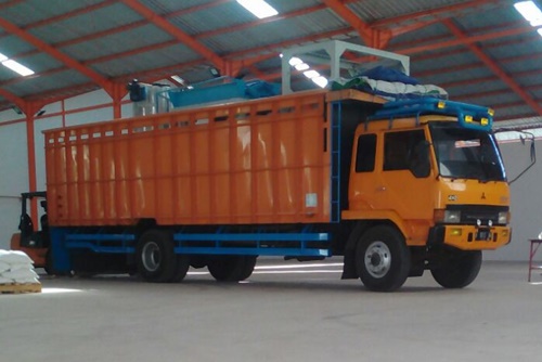 Mengenal Truk Fuso Long