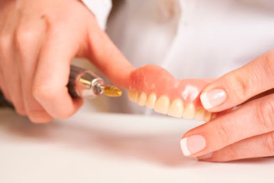 Răng giả tháo lắp nhựa dẻo hiệu quả nhất cho ai?-2