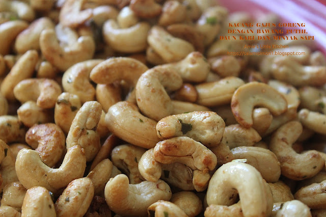 Resipi Kacang Gajus Goreng dengan Bawang Putih, Daun Kari dan Minyak Sapi