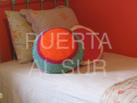 almohadones crochet - Almohadones redondos para arriba de la cama