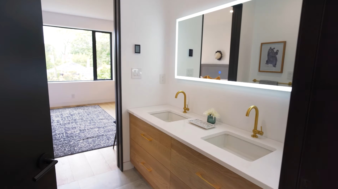41 Interior Design Photos vs. 4 Velma Dr, Toronto Luxury Home Tour