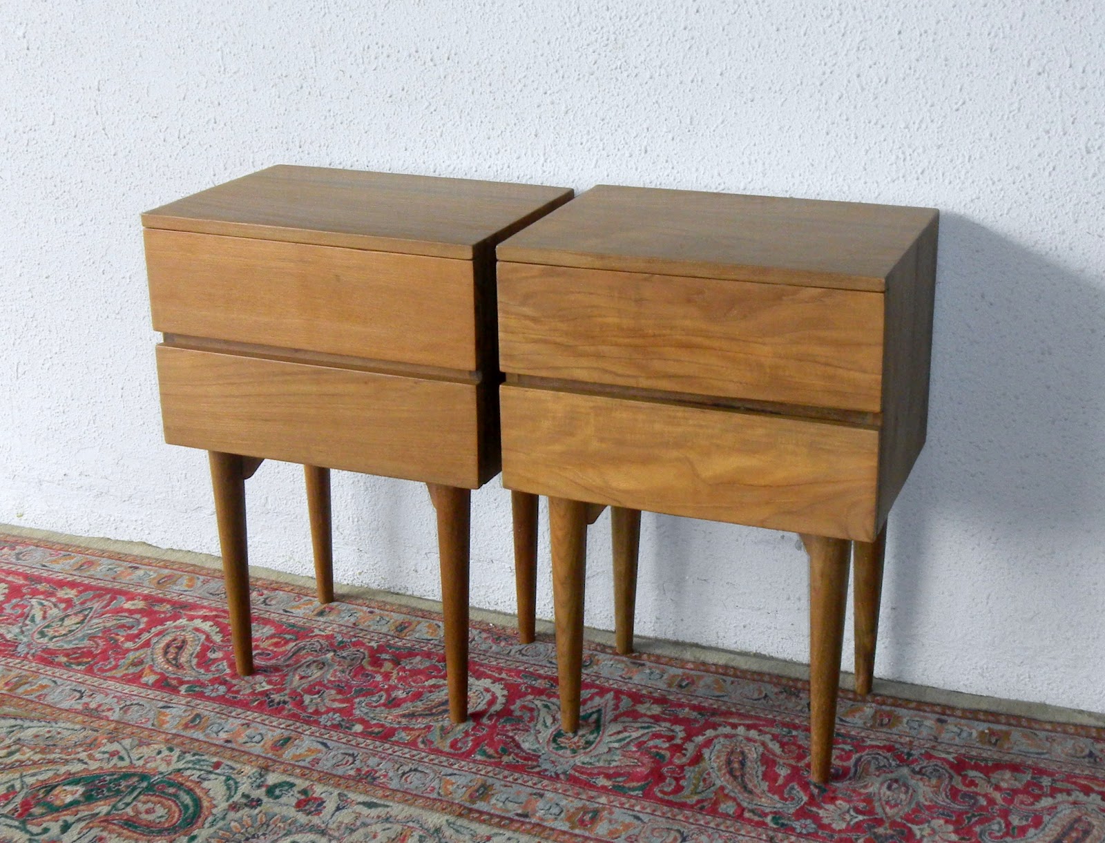 MID CENTURY MODERN BEDSIDE VINTAGE AND FINE REPRODUCTIONS