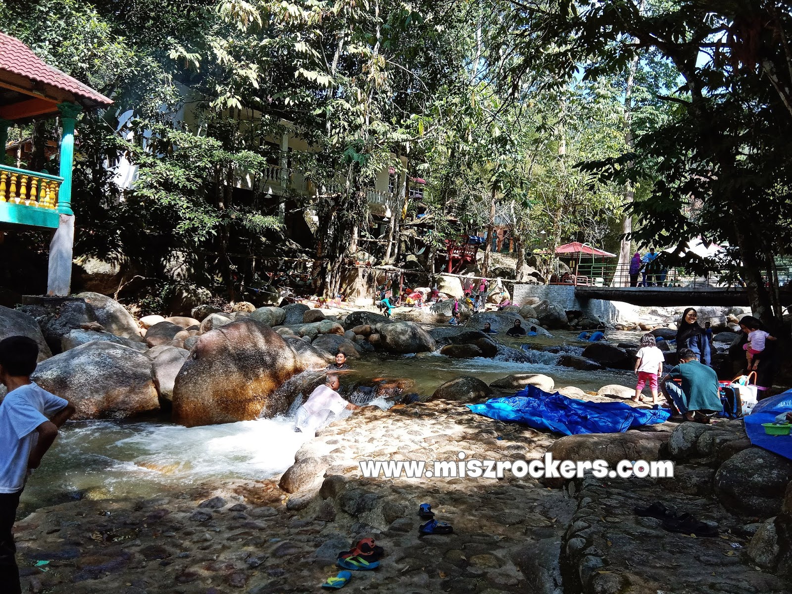 MANDI MANDA DI AIR TERJUN KALUMPANG BERSAMA KELUARGA | Ceritera Si