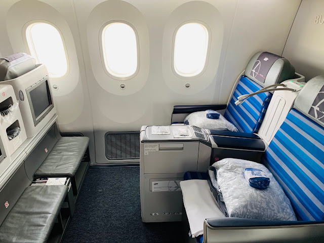 Review: LOT Polish Airlines LO31 Business Class Boeing 787-8 Budapest (BUD) to Chicago O'Hare (ORD)