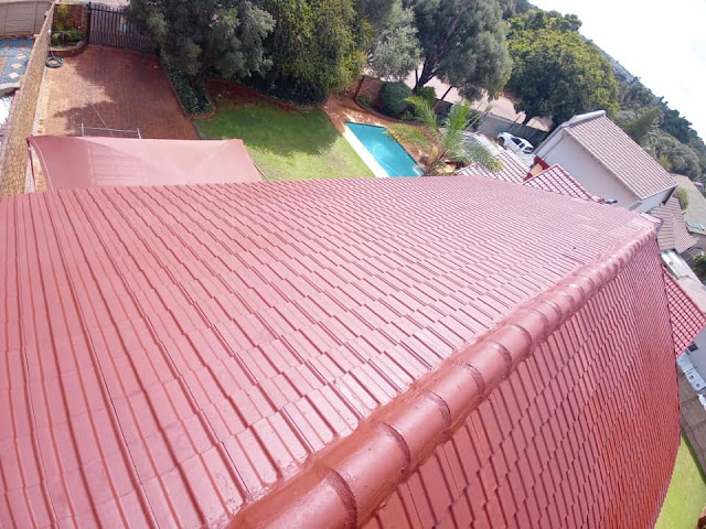 Roof repairs on a tile roof