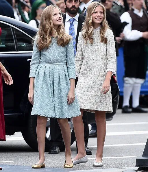 Queen Letizia, Queen Sofia, Crown Princess Leonor and Infanta Sofia. Queen Letizia wore a red satin dress and earrings