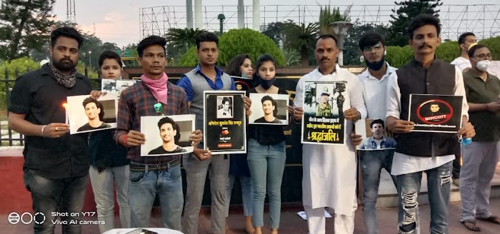 पटना में मॉडल और छात्रों ने सुशांत सिंह राजपूत के याद में किया श्रद्धांजलि सभा-आकाश कश्यप।