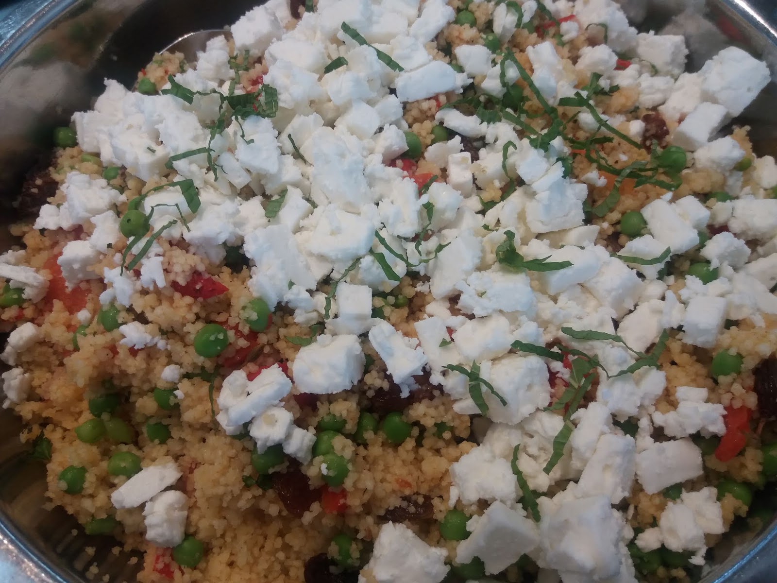 Plezier in de keuken Couscoussalade met erwtjes, geroosterde paprika