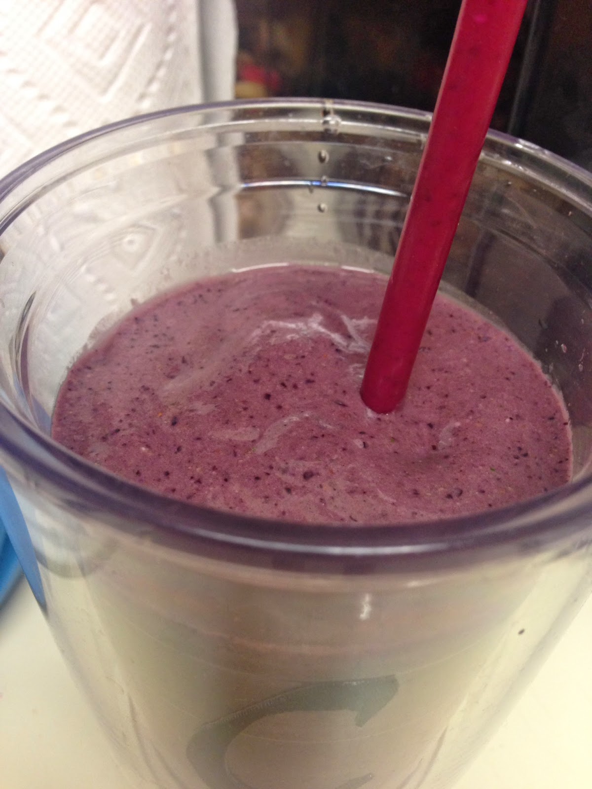 FoodCORT Blueberry, Banana, Peanut Butter & Kale Smoothie
