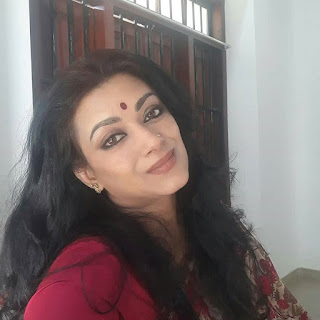 Malayalam Aunty Jennifer Antony latest hot in saree Navel Queens Malayalam Aunty Jennifer Antony latest hot in saree Navel Queens