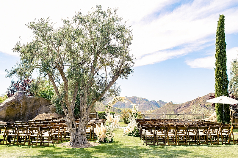 Timeless Wedding with a Modern Garden Details at Cielo Farms in Malibu ...