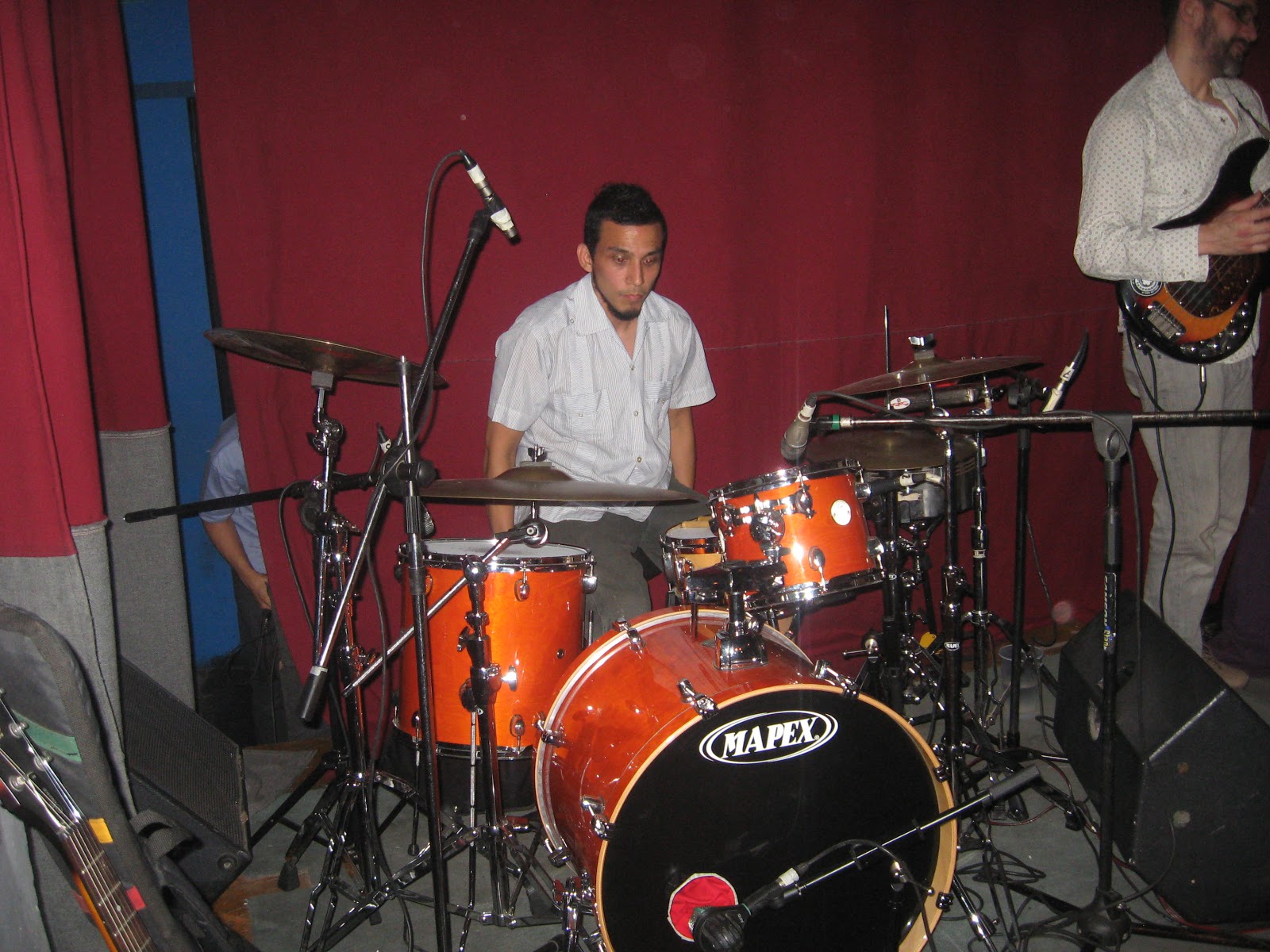 Las migas me persiguen Luis Tovar