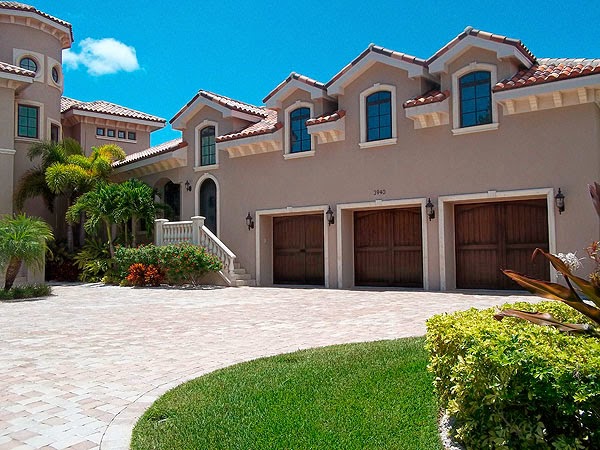 Painting Carriage Style Garage Doors To Look Like Wood | Everything I ...