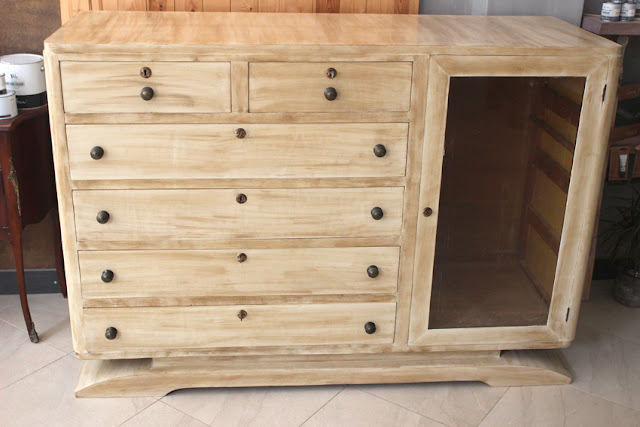 Αφιέρωμα: Μπουφές! Αρκούδα καφέ ... "τρέχα και βάψε" τον ξύλινο μπουφέ 29 Annie Sloan Greece Αφιέρωμα: Μπουφές! Αρκούδα καφέ ... "τρέχα και βάψε" τον ξύλινο μπουφέ 29 Annie Sloan Greece