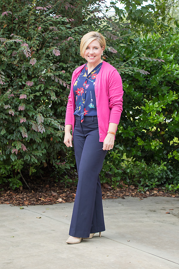 how to wear navy pants to work