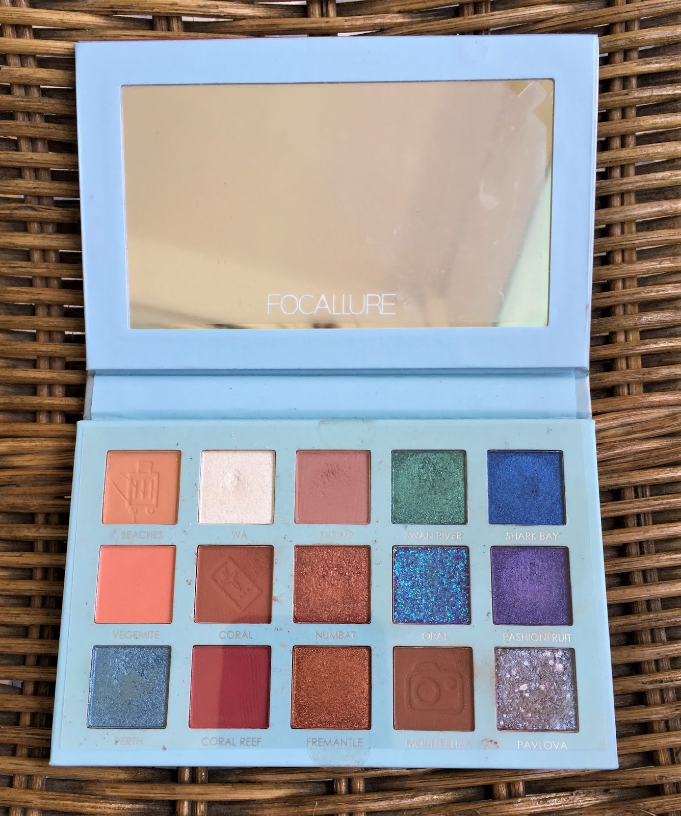New Release: Focallure Perth Eyeshadow Palette (Review + 3 Looks)