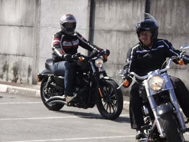 Pai e filho unidos, também, pela moto.