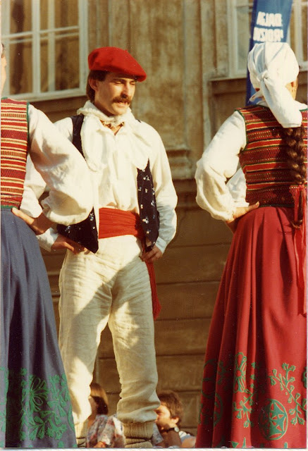 FolkCostume&Embroidery: Overview of the Costumes of Spain, part 1 - The ...