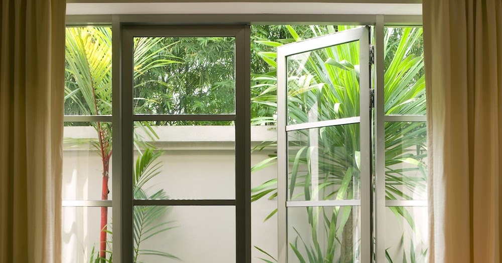 Cari Desain Jendela Kamar Depan
