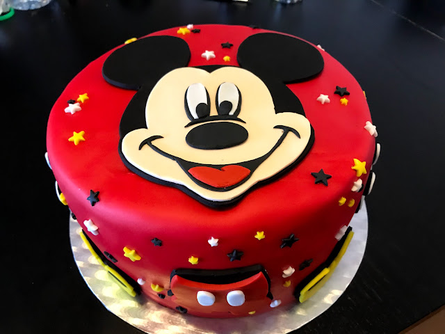 Pastel Fondant Mickey Mouse Pastel Fondant Mickey Mouse