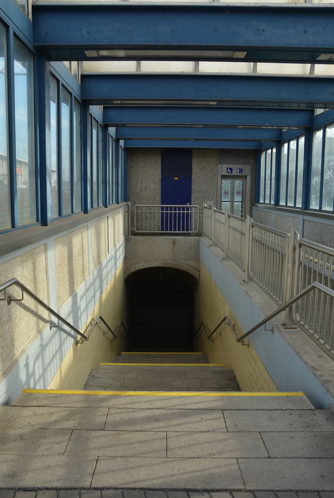Nürnberginfo Die SBahnStation Dutzendteich