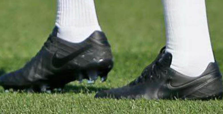 nike tiempo legend blackout