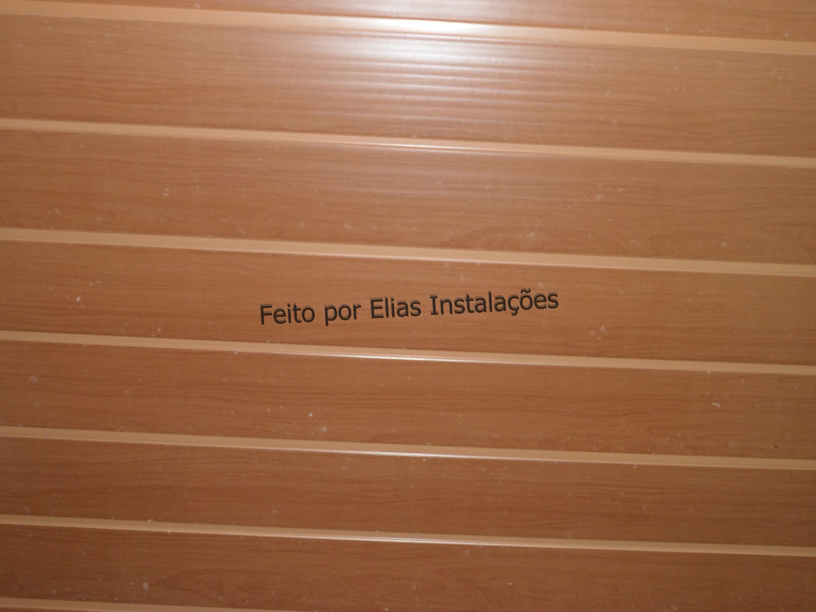 Elias Instalador: Forro de PVC que imita lambri (madeira)
