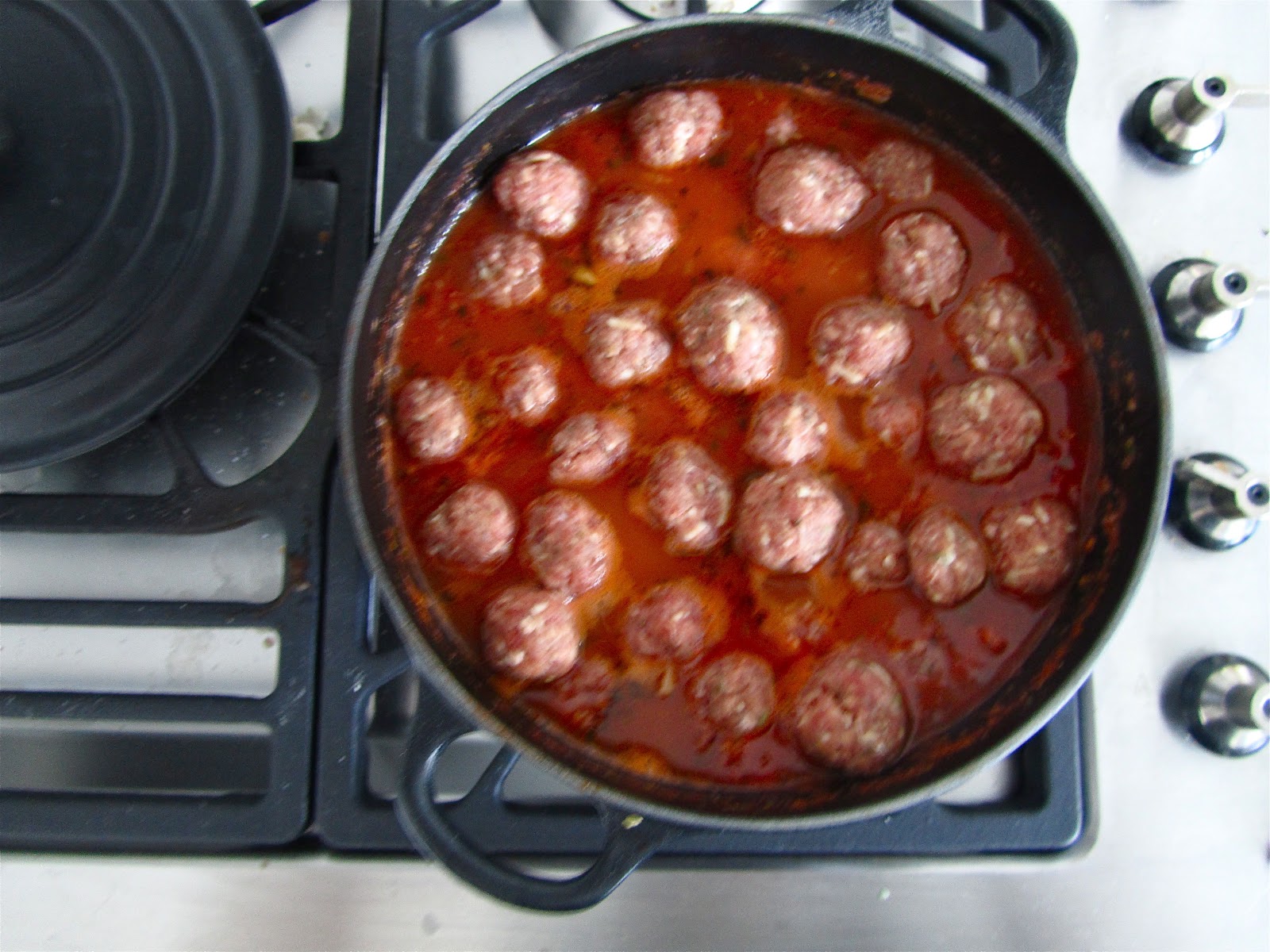 Sim kookt Nigella's Pasta with Meatballs