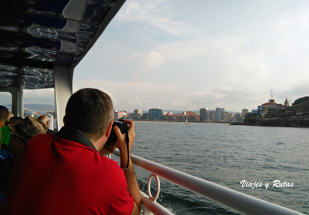 Paseo en Barco por la Bahía de Gijón