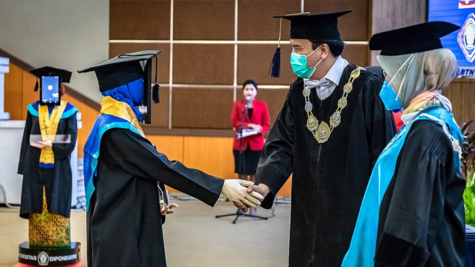 PROSACIO Pidato Rektor Di Wisuda Undip ke159 Jadilah